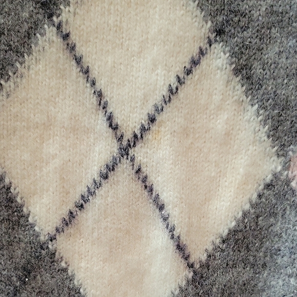 BERK Vintage 100% Cashmere Pink and Gray Argyle V-Neck Sweater Size L - Picture 7 of 11